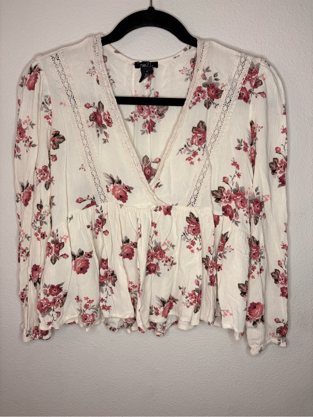 Rue21 Cream V-Neck Floral Lace Peplum Blouse-123
